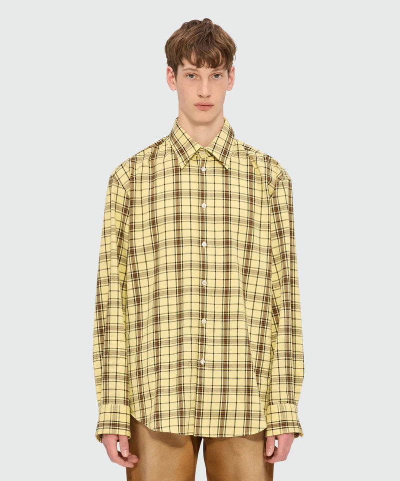 Yellow viscose shirt with check pattern, long-sleeved, oversized fit, classic collar, buttoned cuffs.