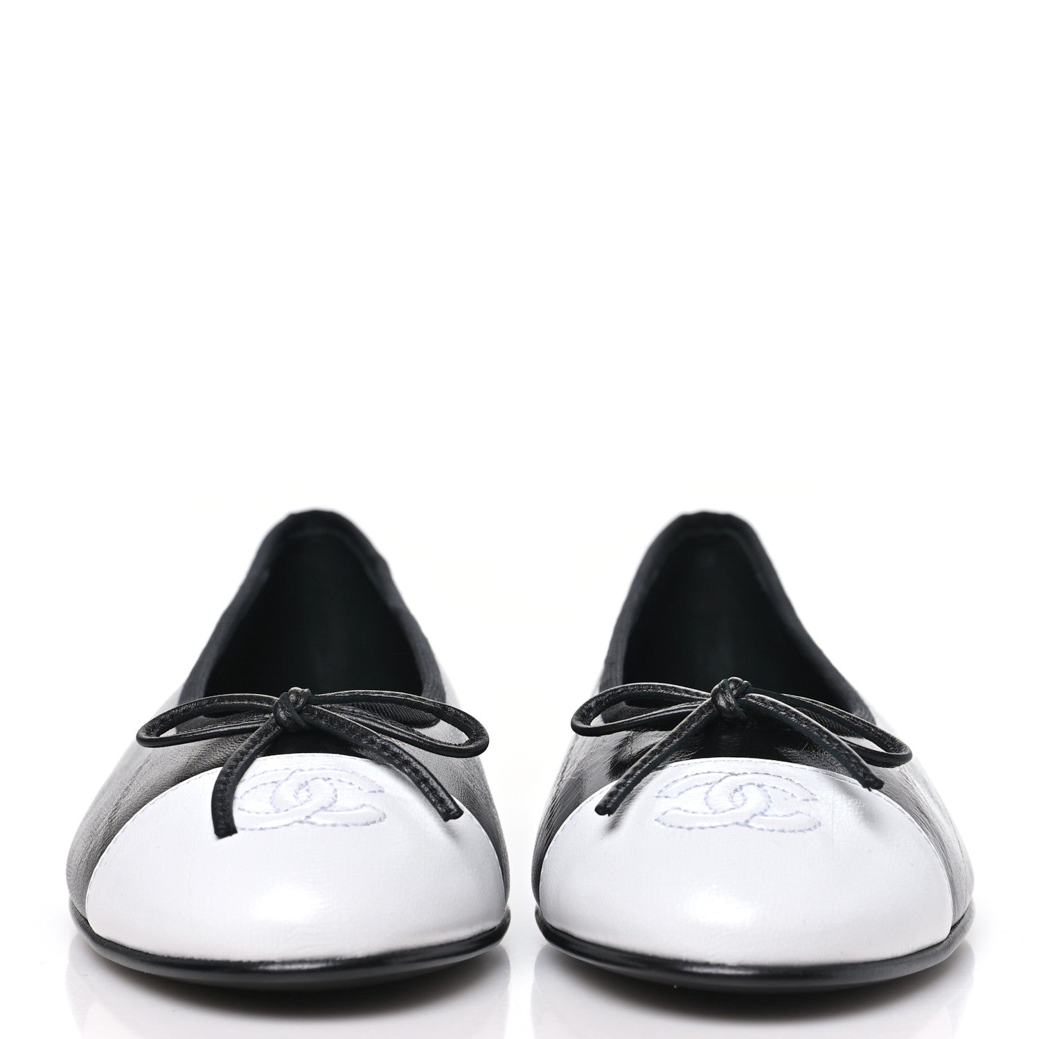 Crumpled Shiny Lambskin Cap Toe CC Ballerina Flats