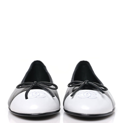Crumpled Shiny Lambskin Cap Toe CC Ballerina Flats