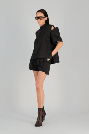 TWILL SHOULDER CUTOUT TEE