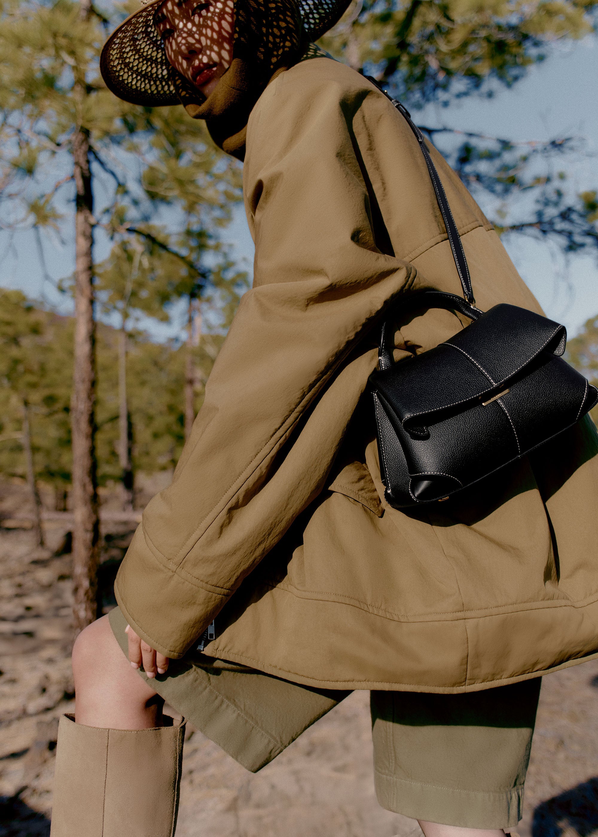 Mokki Mini - Textured Black with Ecru Stitching