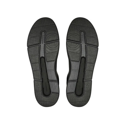 On Running THE ROGER Advantage Black | Black