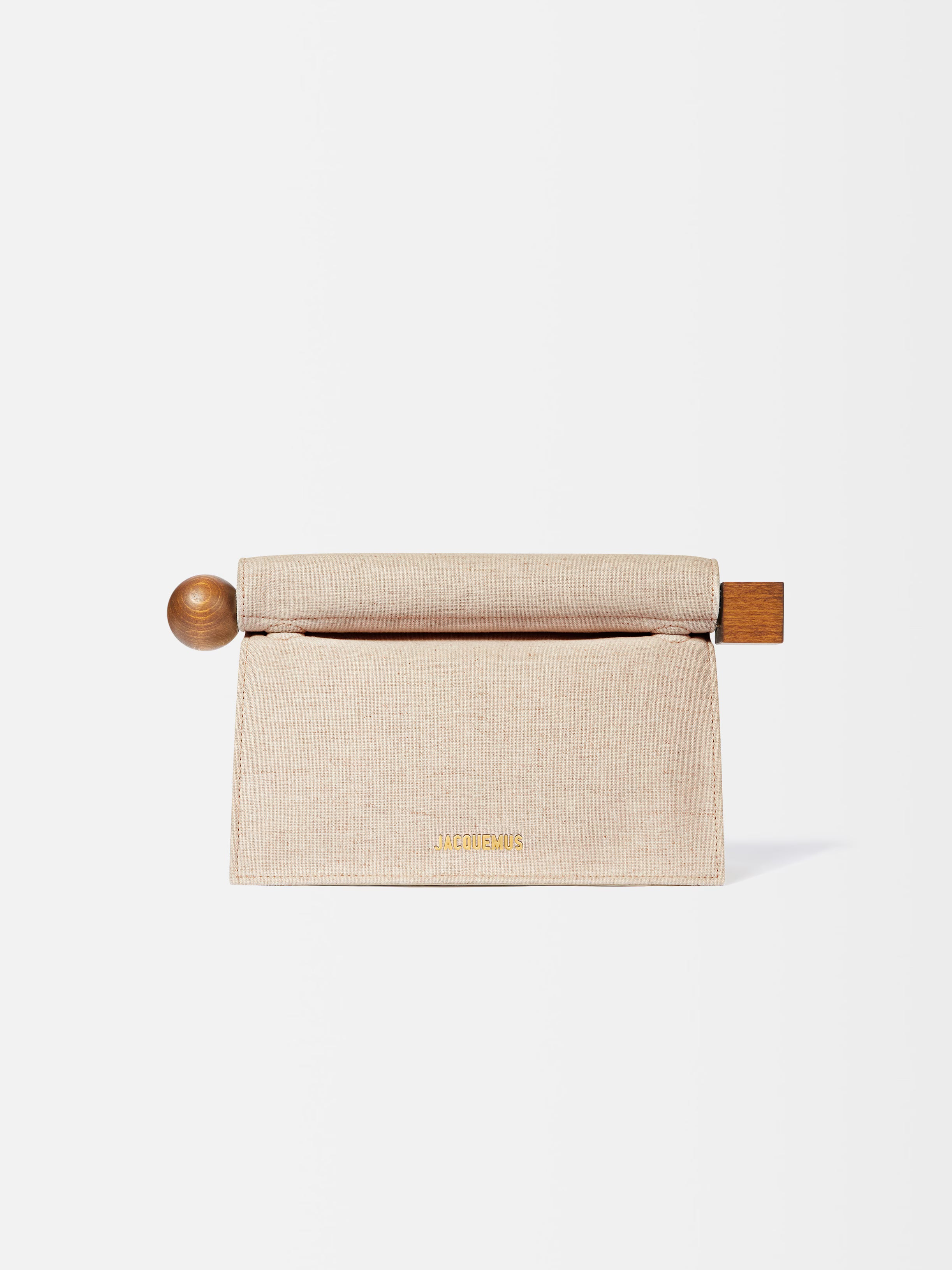 The Rond Carré clutch Take-out clutch.