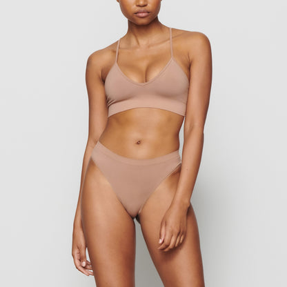 Soft Smoothing Seamless Thong