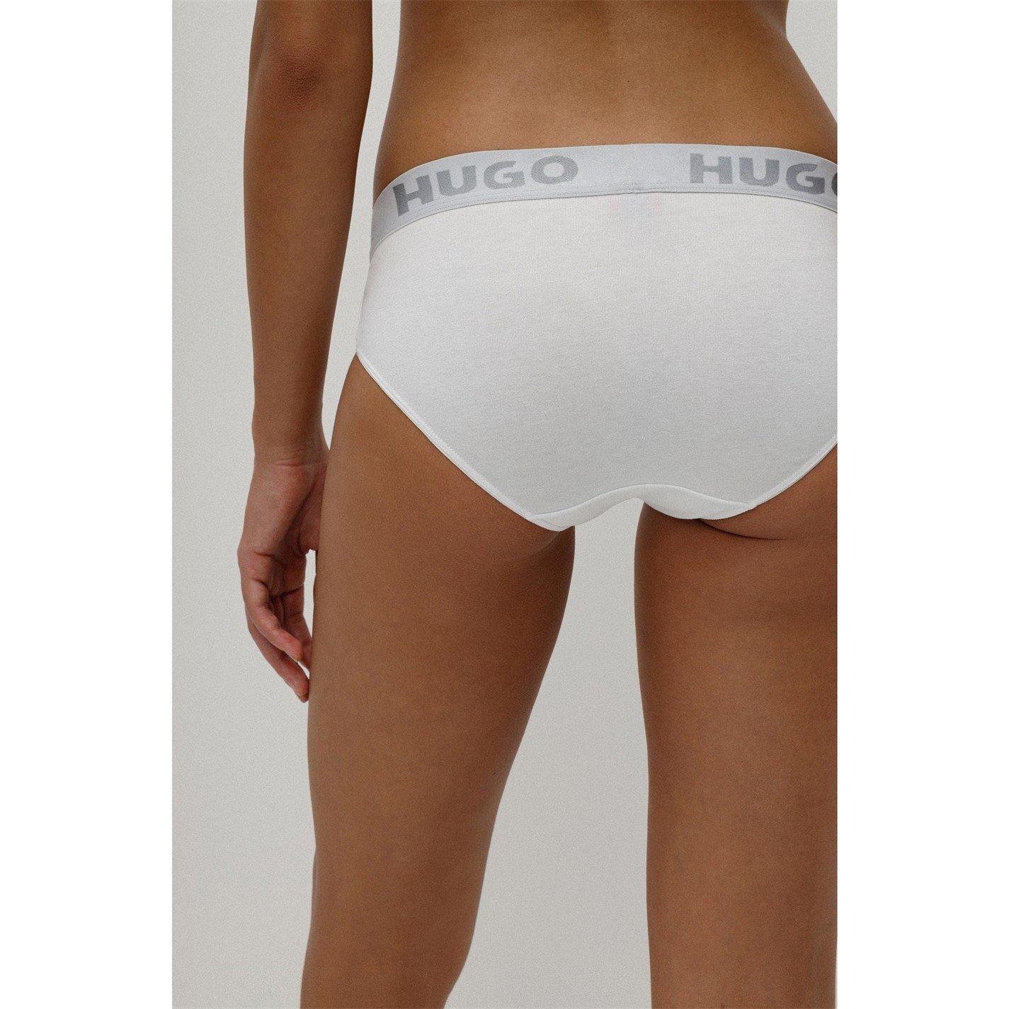 Logo Briefs
