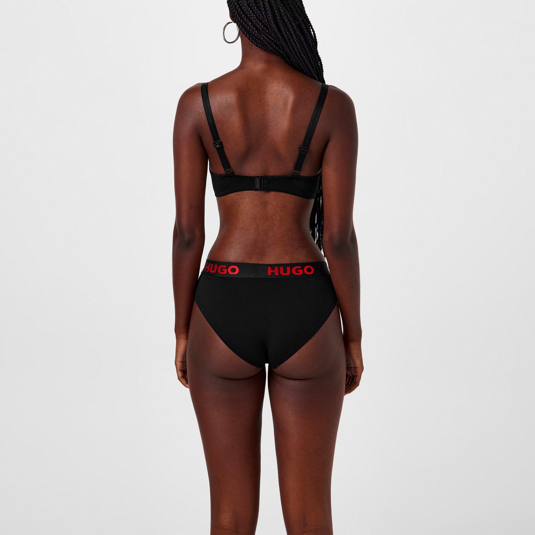 Logo Briefs
