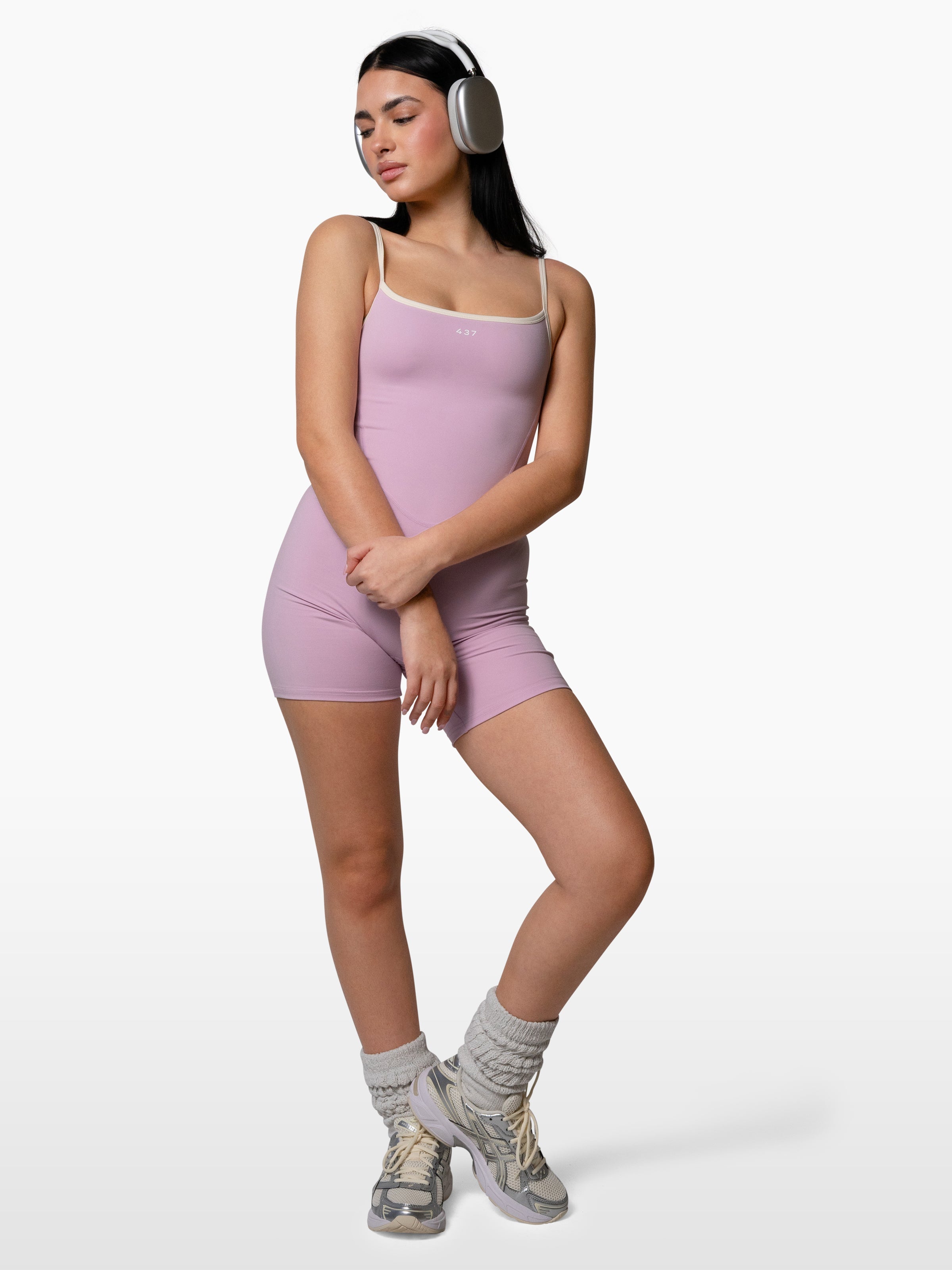 The Shorts Onesie / Parfait-Cream
