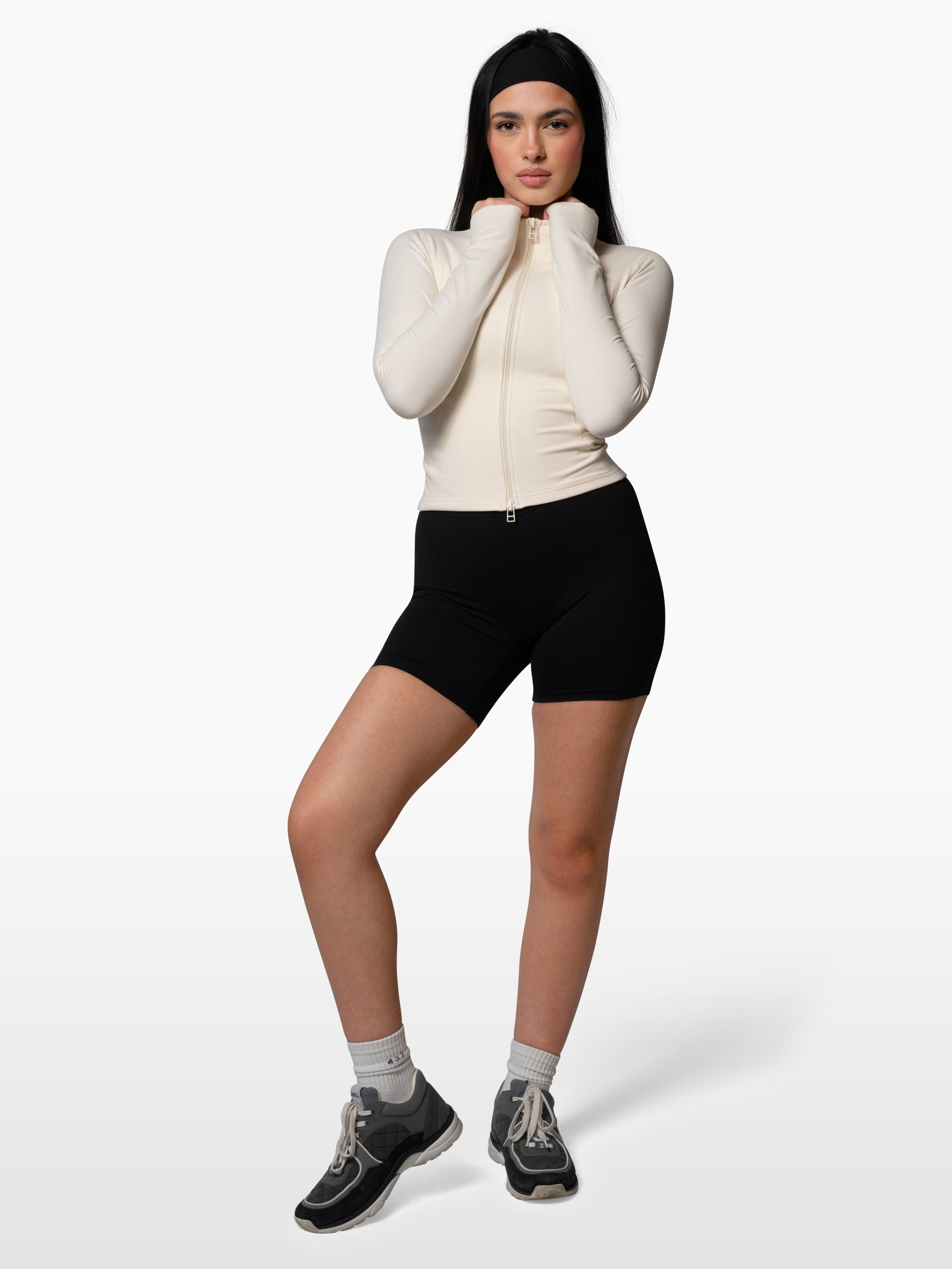 The Shorts Onesie / Black-Cream