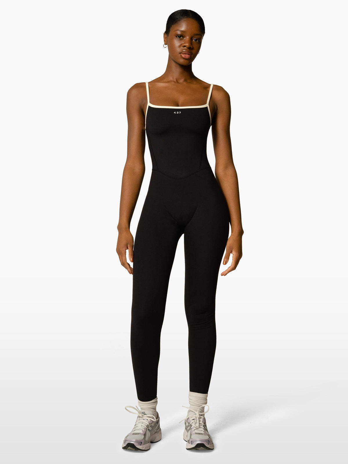 The Onesie / Black-Crème