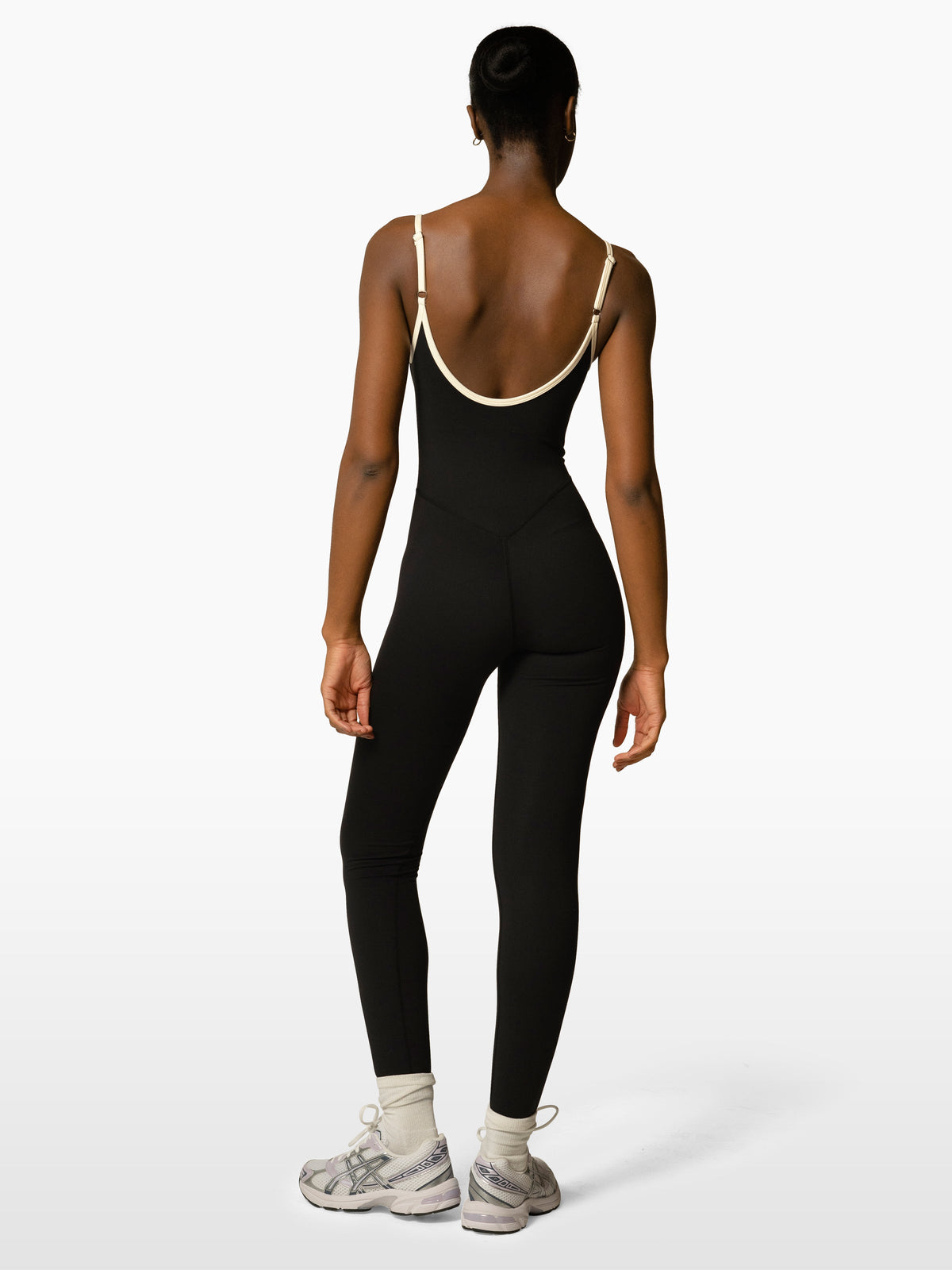 The Onesie / Black-Crème