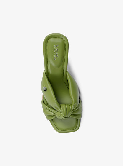 Elena Sandal