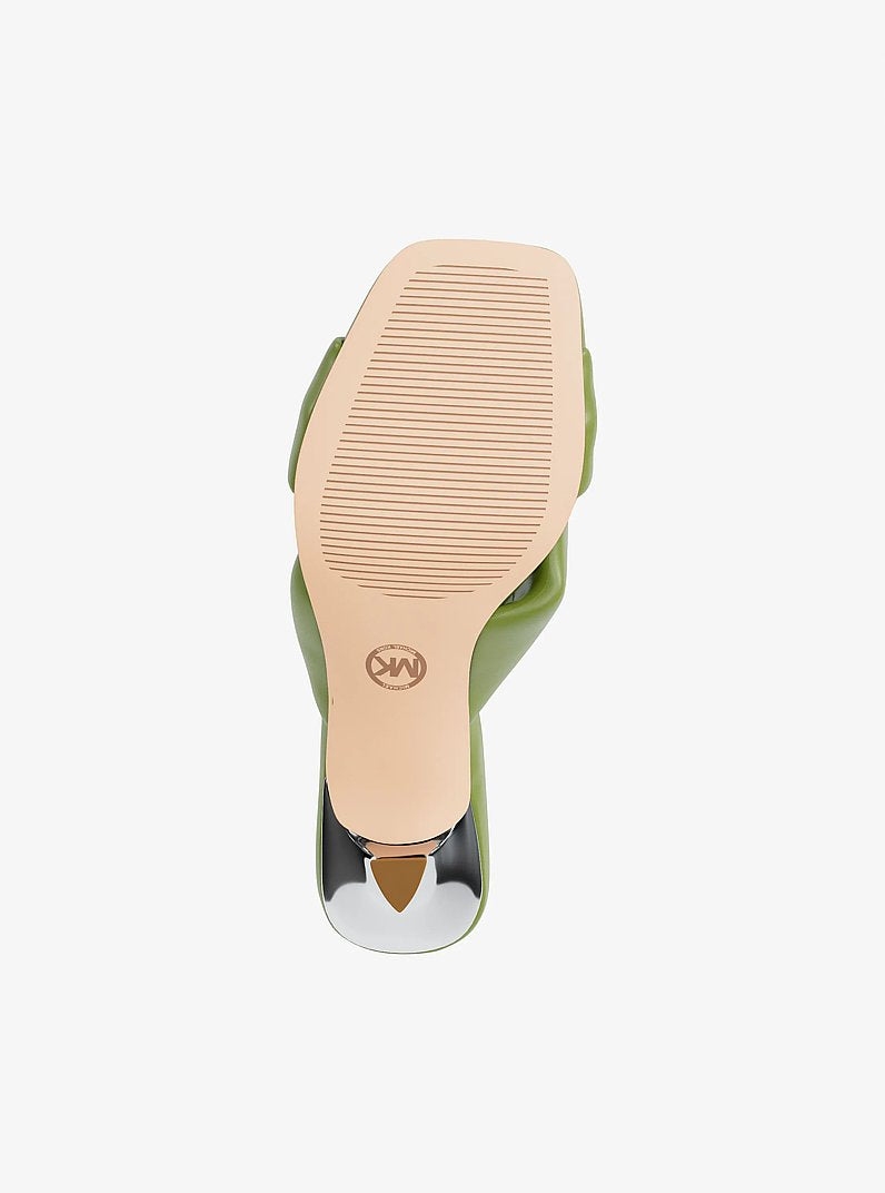 Elena Sandal