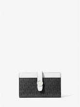 Greenwich Medium Signature Logo Wallet