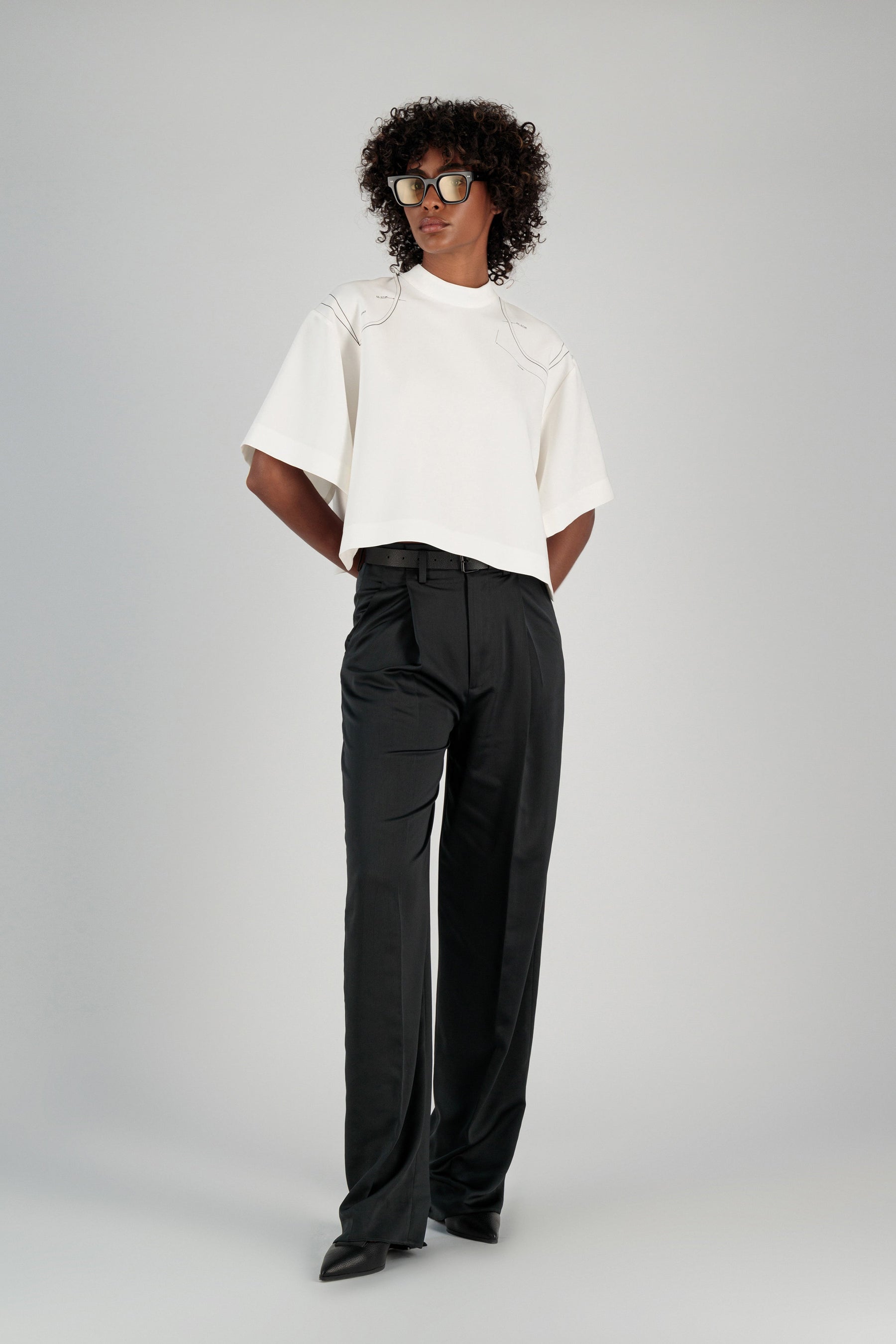 TEE W/ SHOULDER PAD PRINT