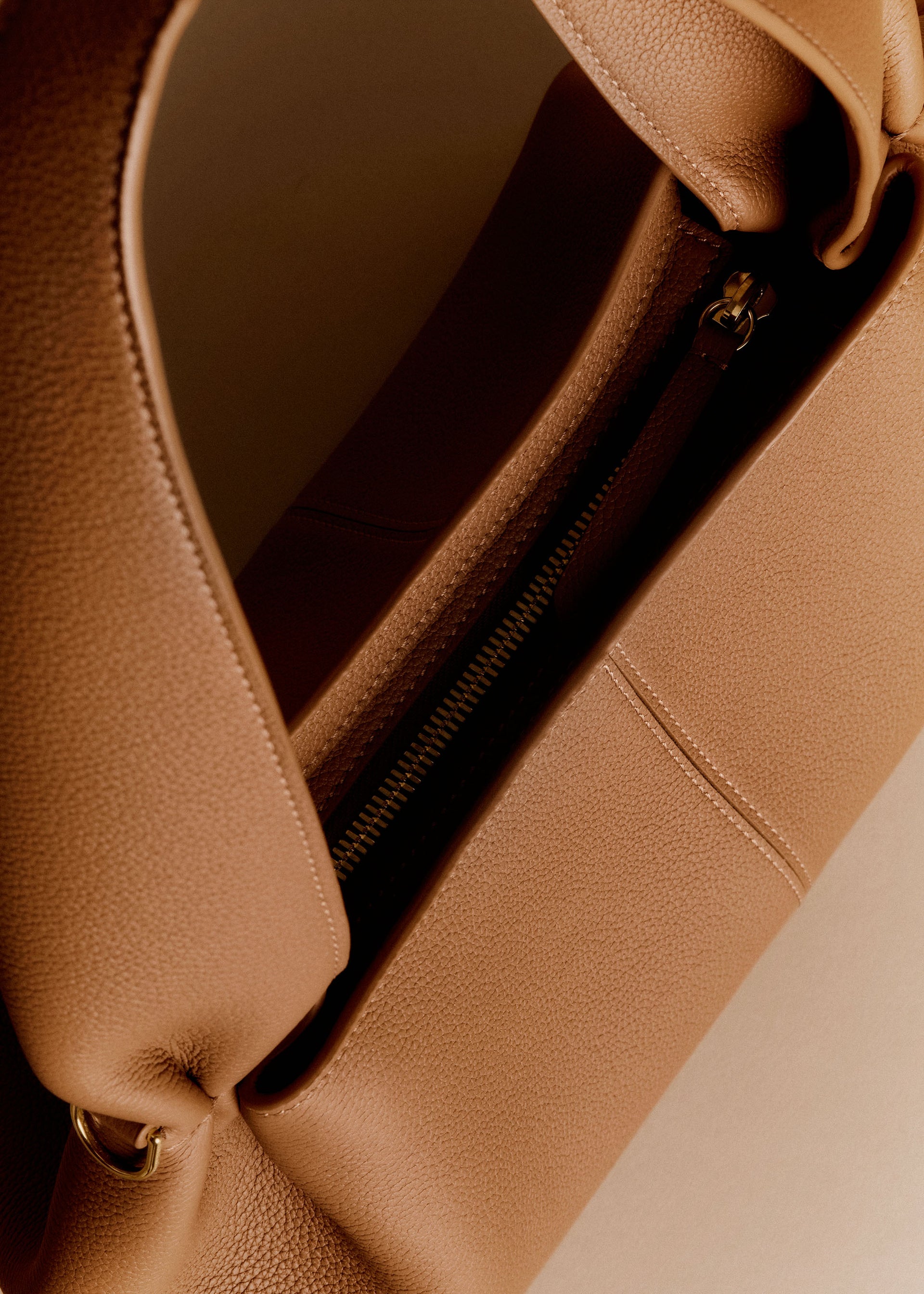 Numéro Neuf East West Edition Textured Camel