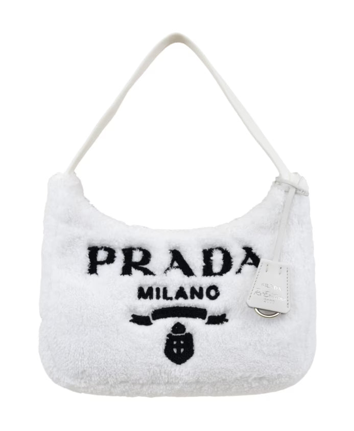 Stylish Handbag with Zipper Closure