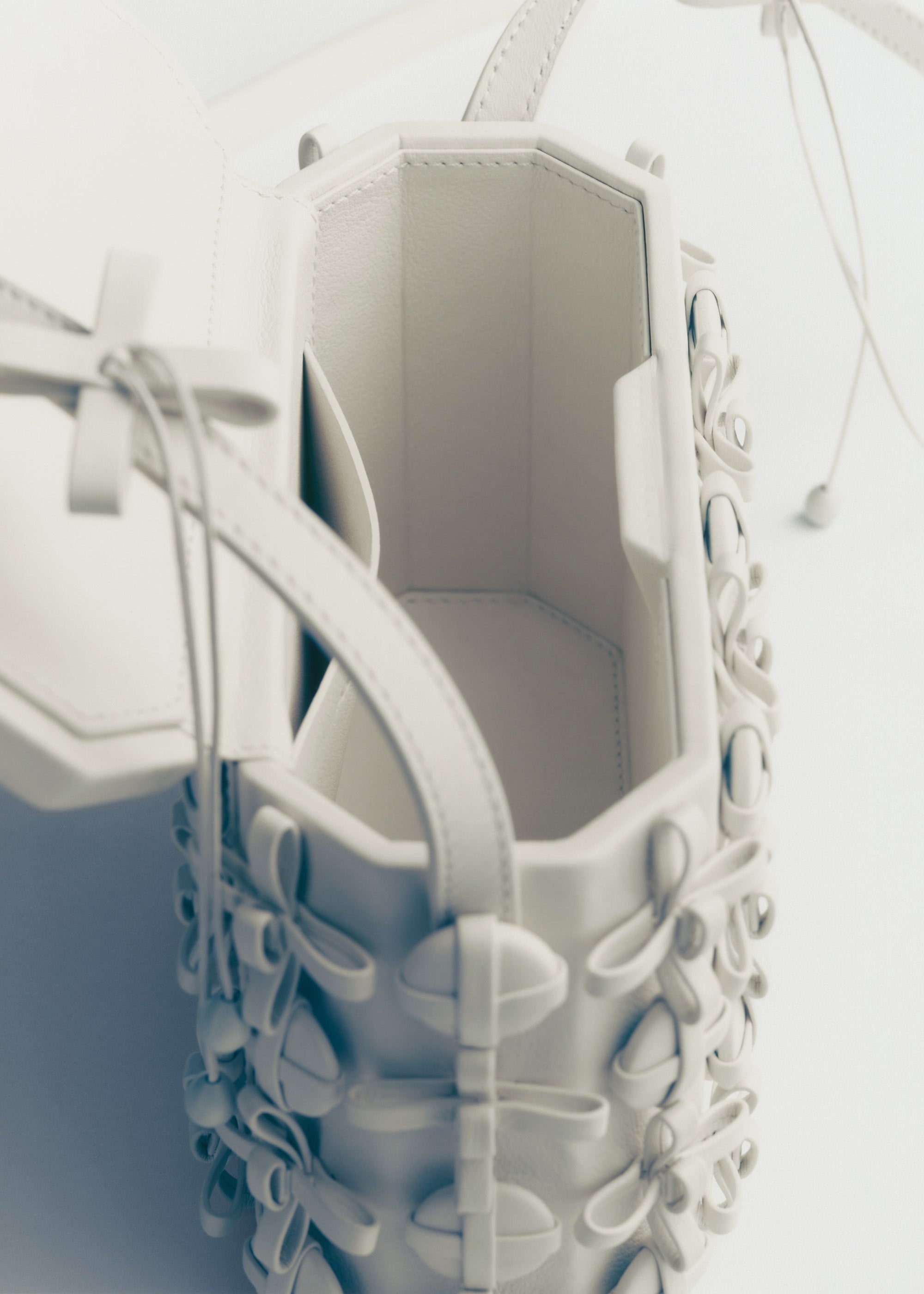 Button Bow Box - Porcelain