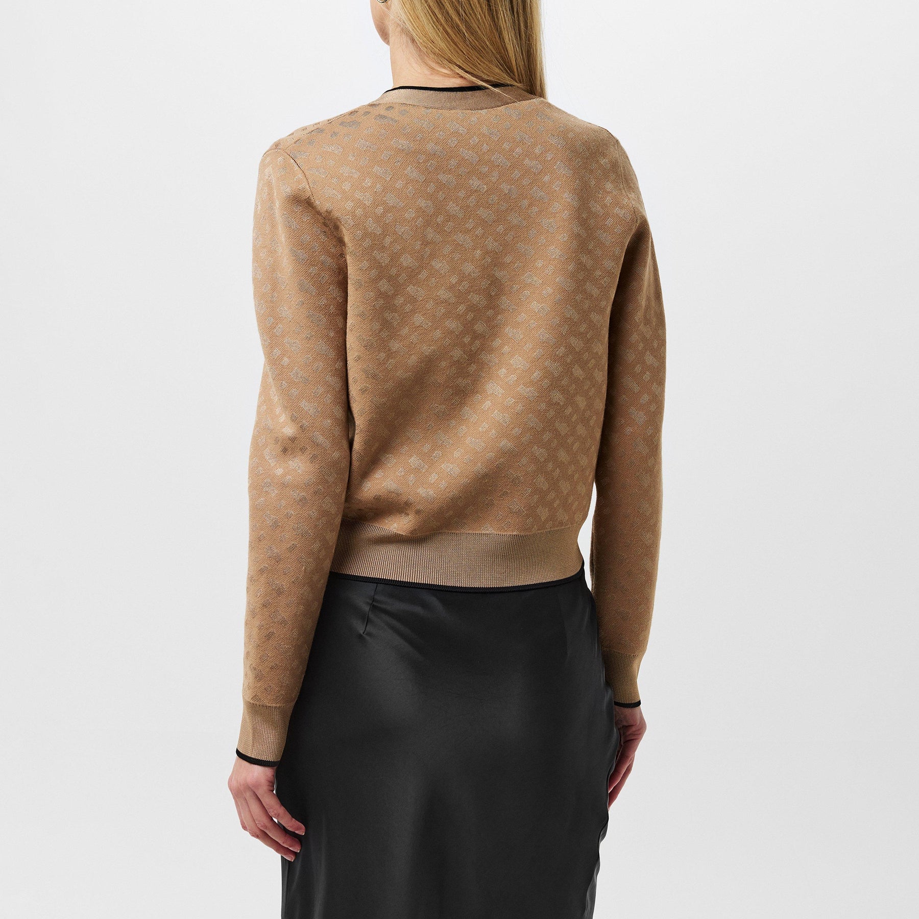 Women's BB Knitted Cardigan, Fabric Style