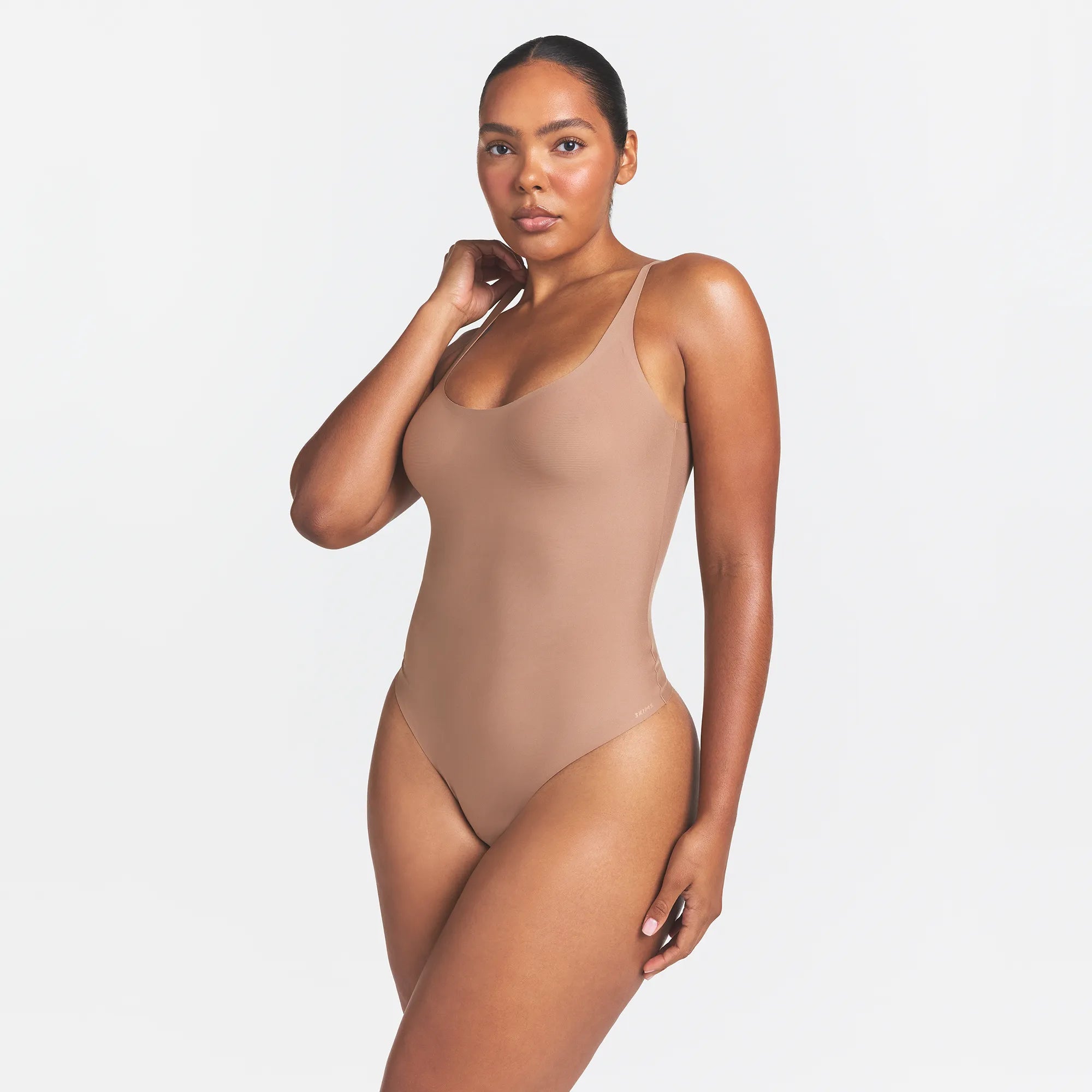 Skims Body Scoop Low Back Thong Bodysuit