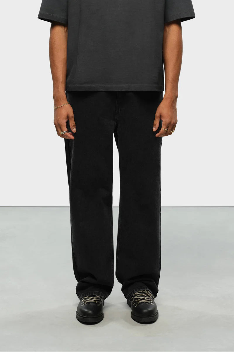 Relaxed denim jean - black