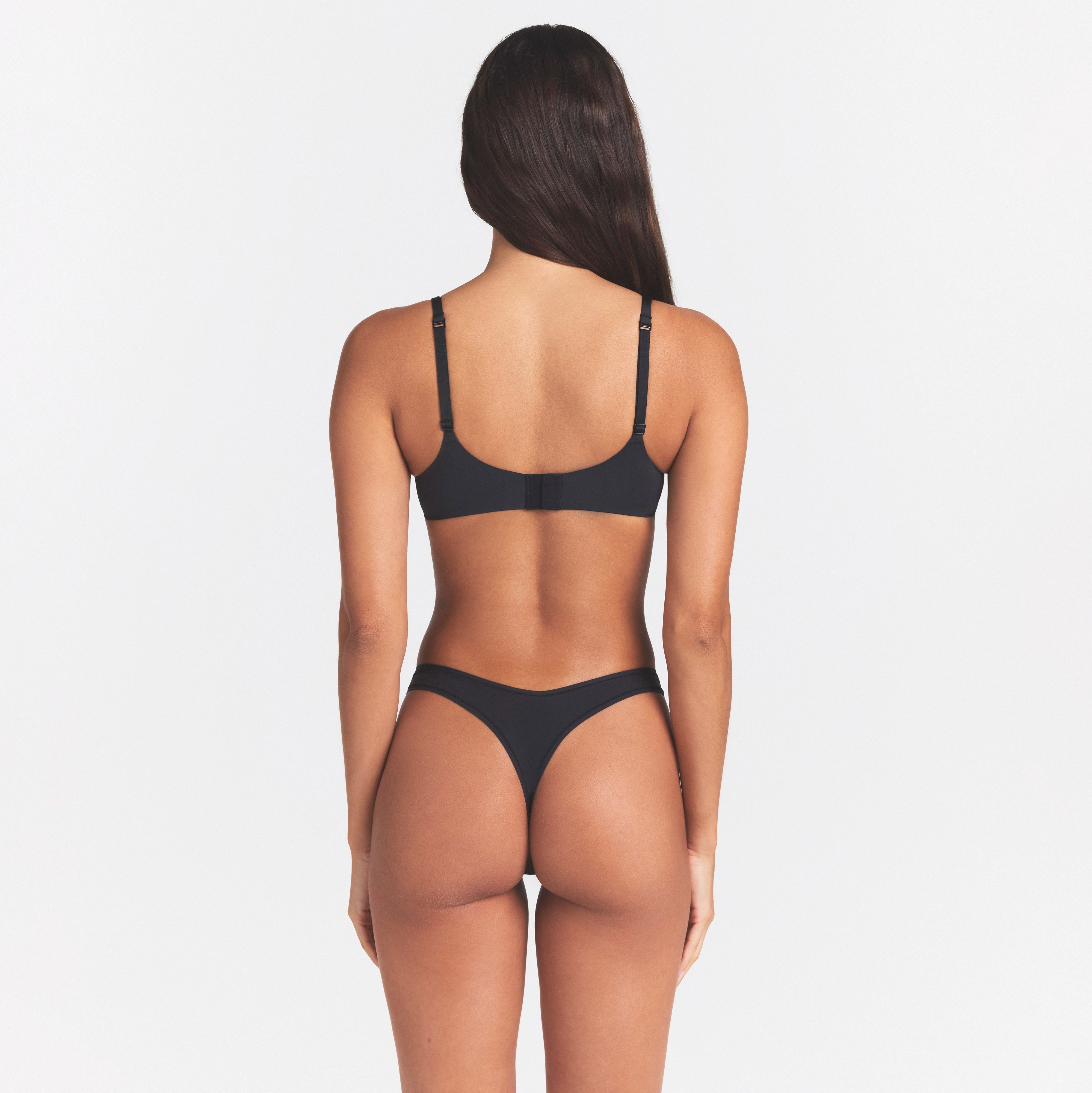 Skims Ultimate Teardrop T-shirt Bra — Part 2