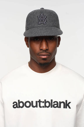 Block mock neck t-shirt - oat/black