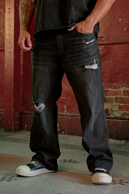6025 - Straight Fit Ripped Jeans