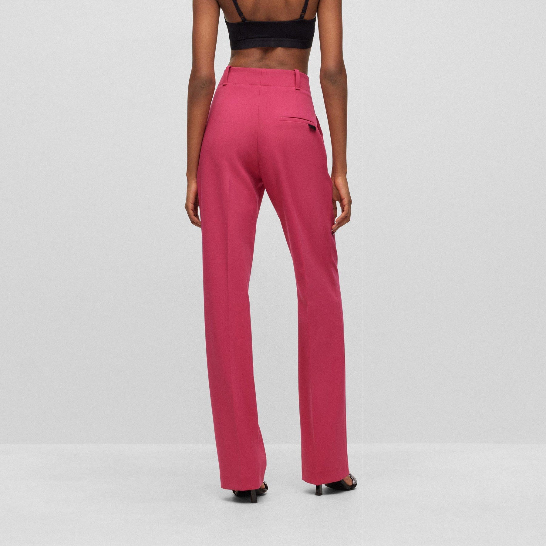 Hugo Hulana 10218228 01