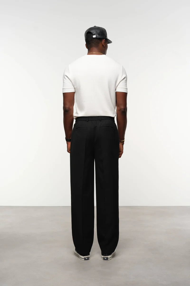 Everyday pleated trousers - black