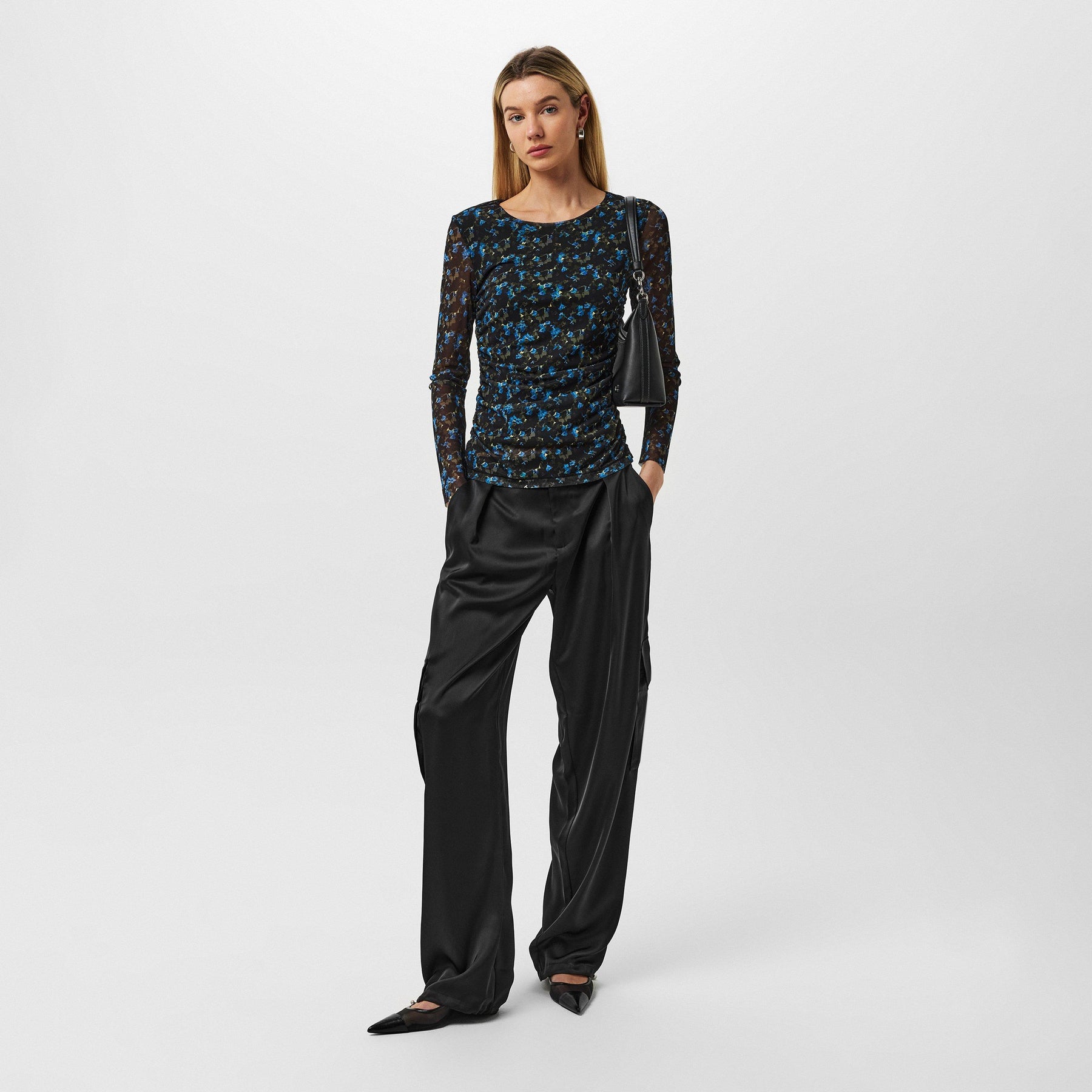 Women's Enizo Blouse, Elegant Floral Design