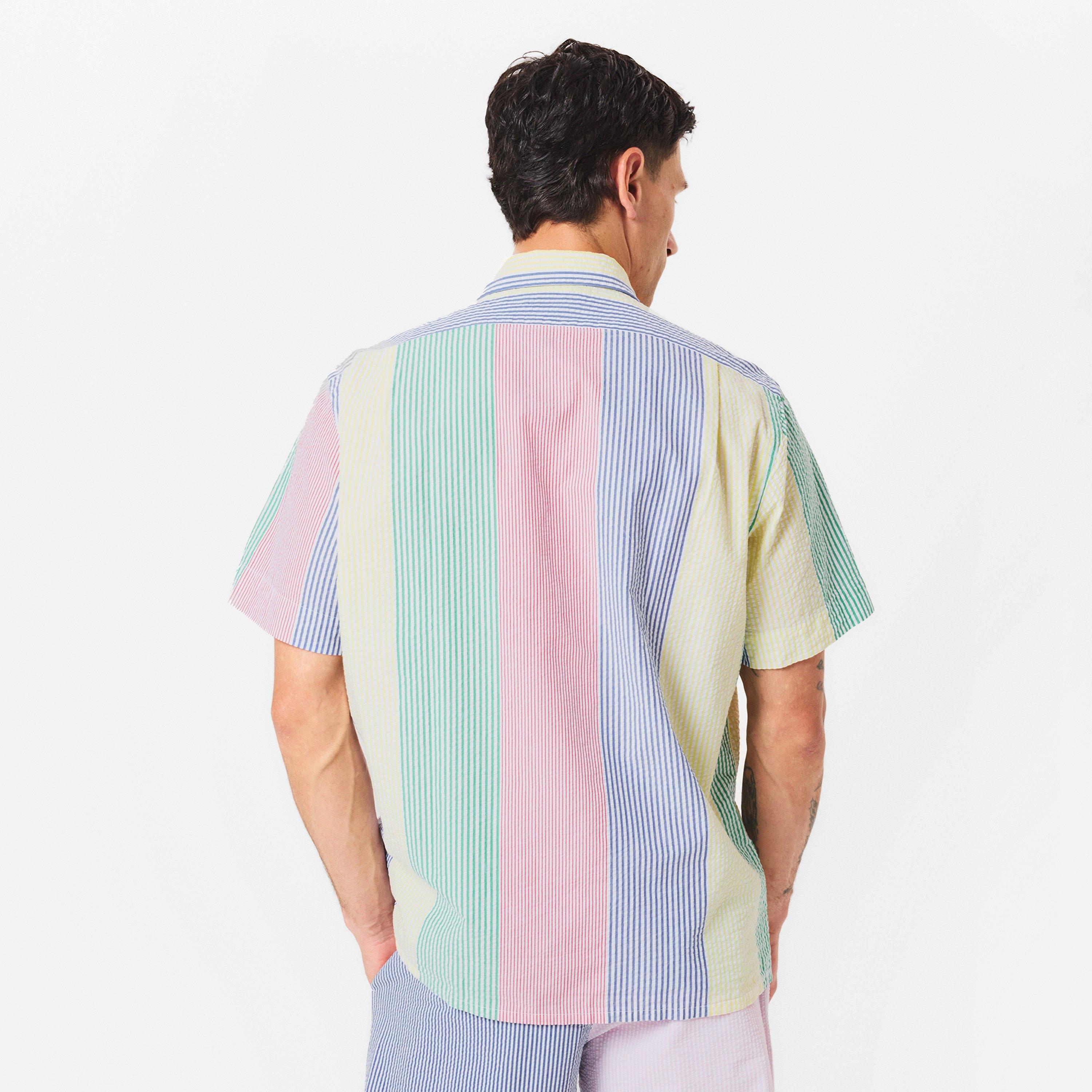 Men's Fun Seersucker Short-Sleeve Patterned Shirt