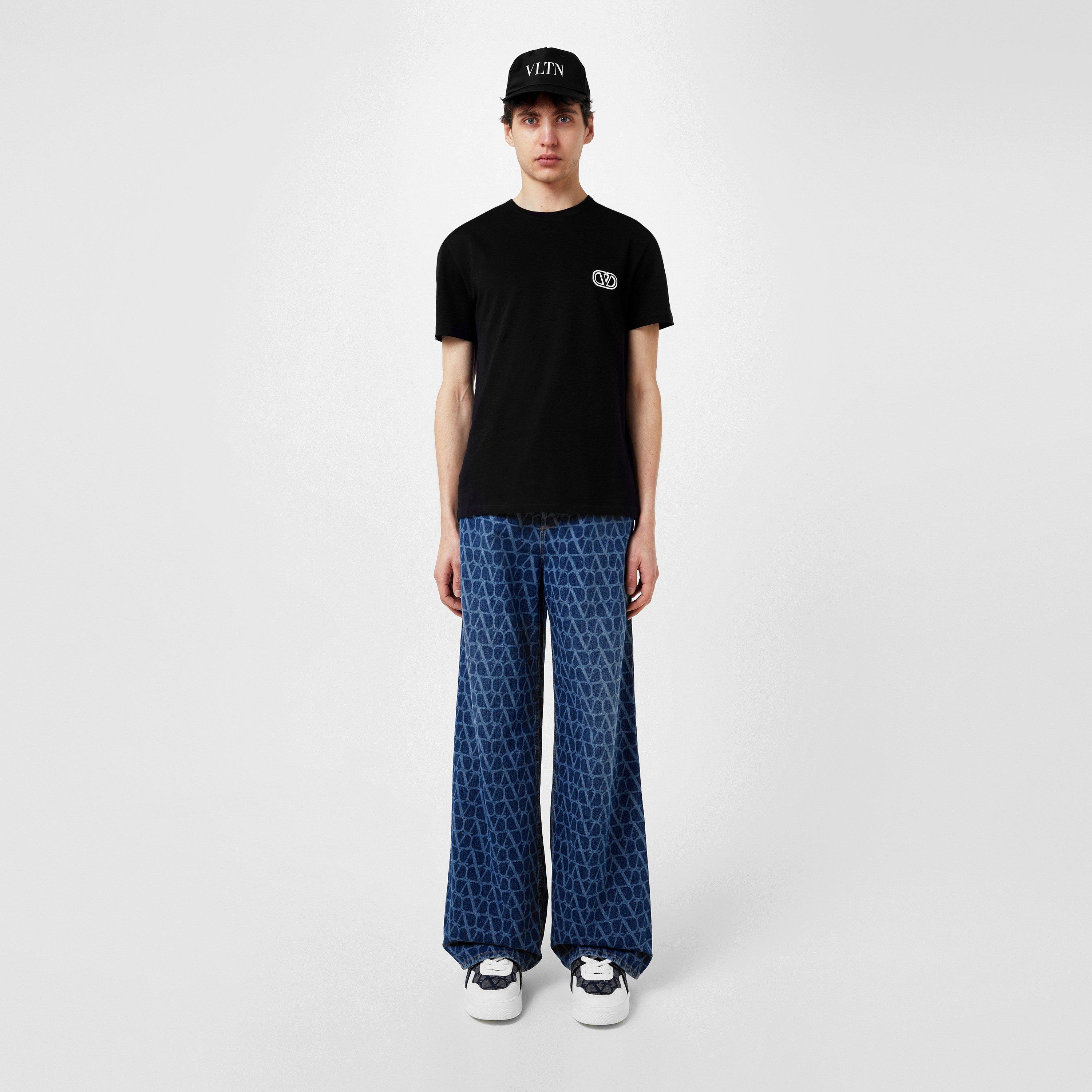 V-Logo T-Shirt