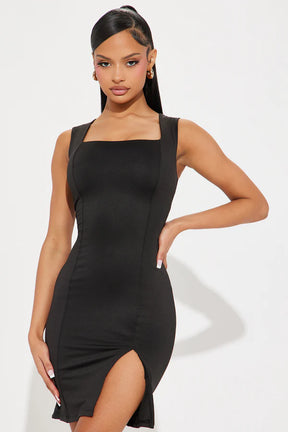 Danya Square Neck Midi Dress - Black