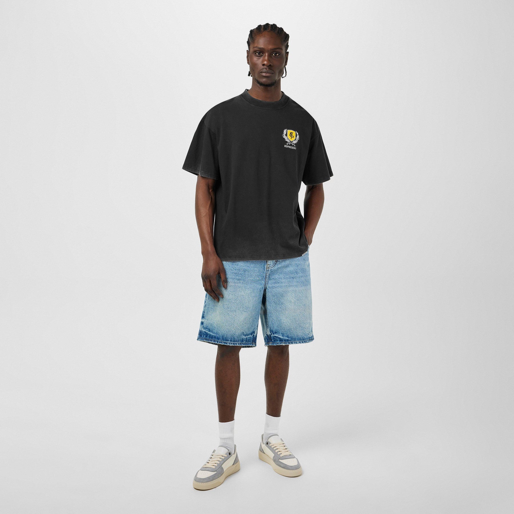 Men's Rep Crest T-Shirt, Striking Graphic Print