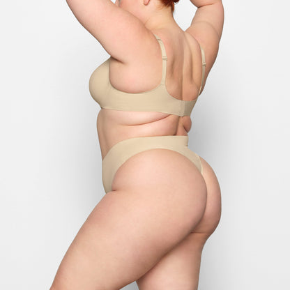 Smoothing Intimates High-waisted Thong