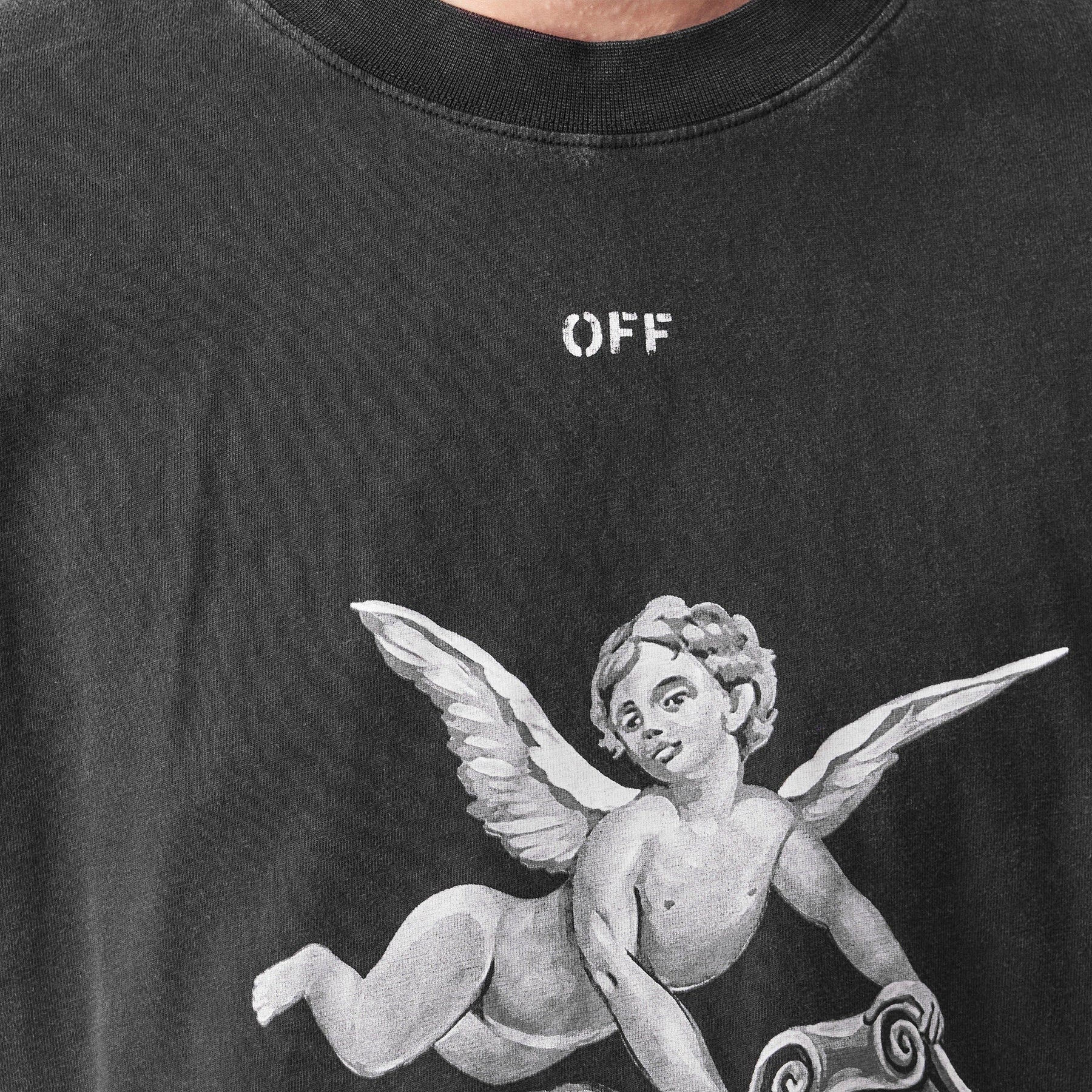 Putti Tee