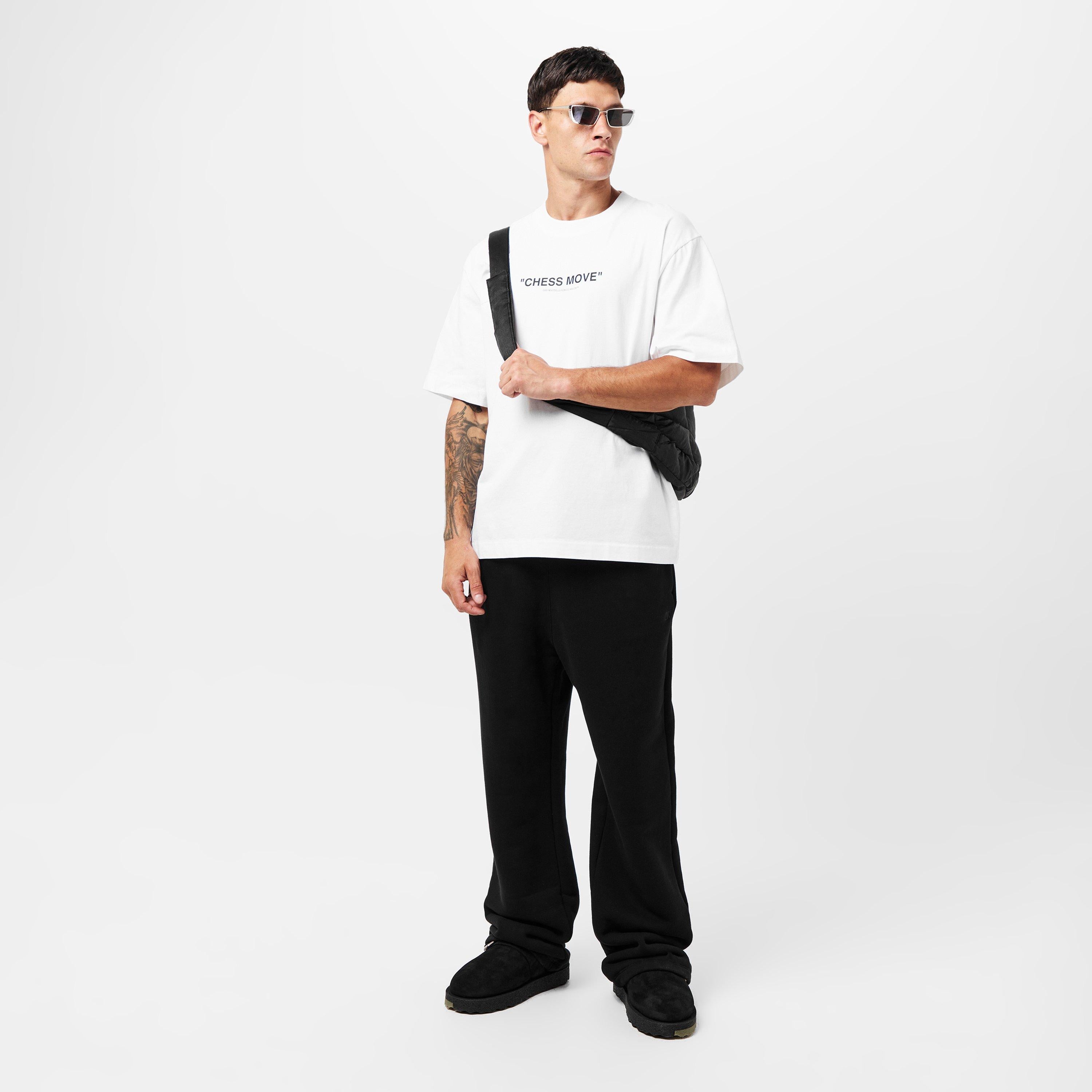 - T-Shirt