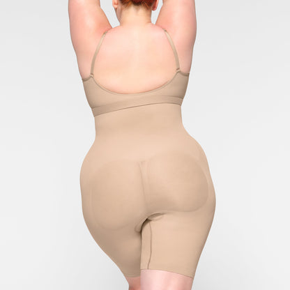 Seamless Sculpt High-waisted Above the Knee Short