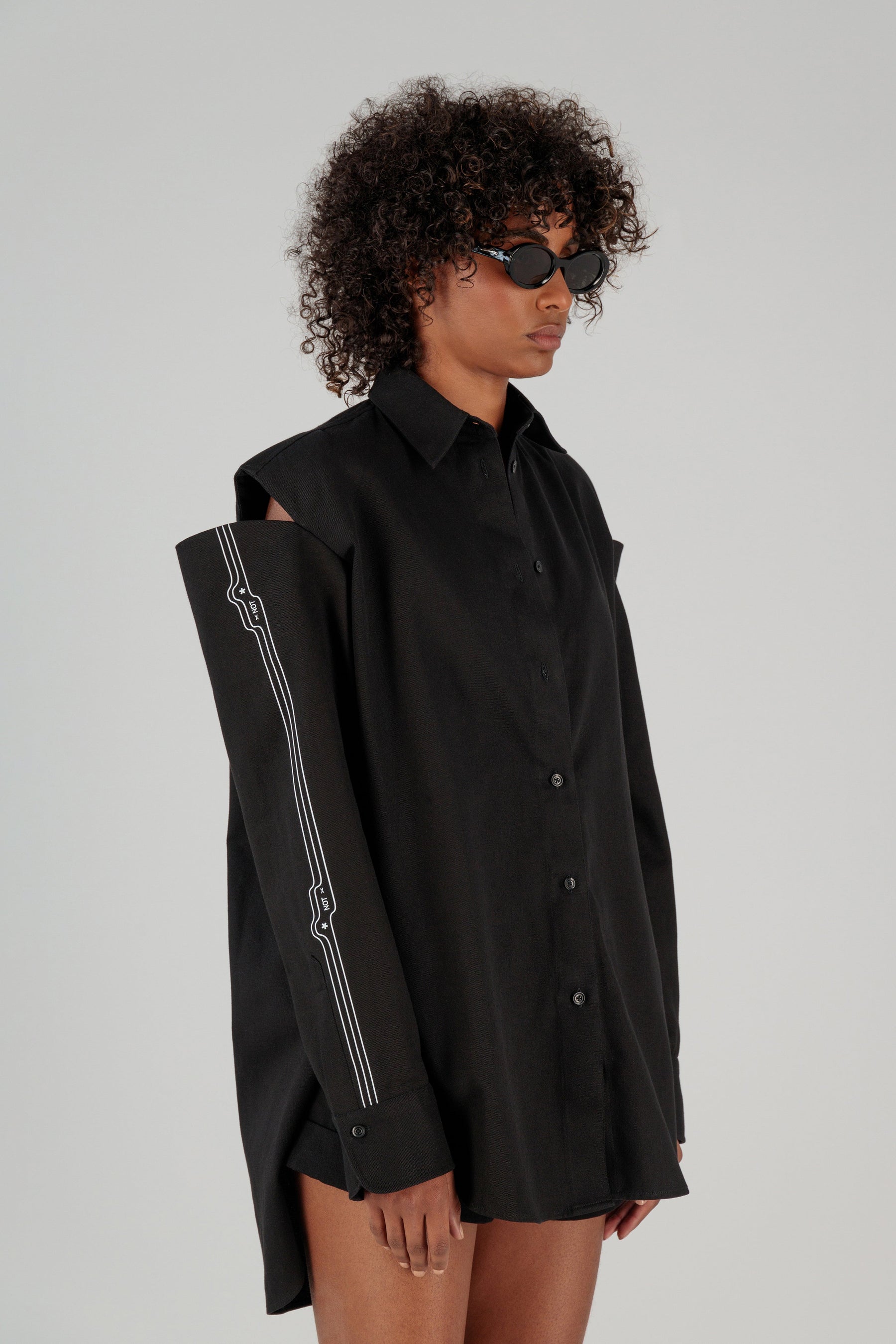 TWILL SHOULDER CUTOUT SHIRT
