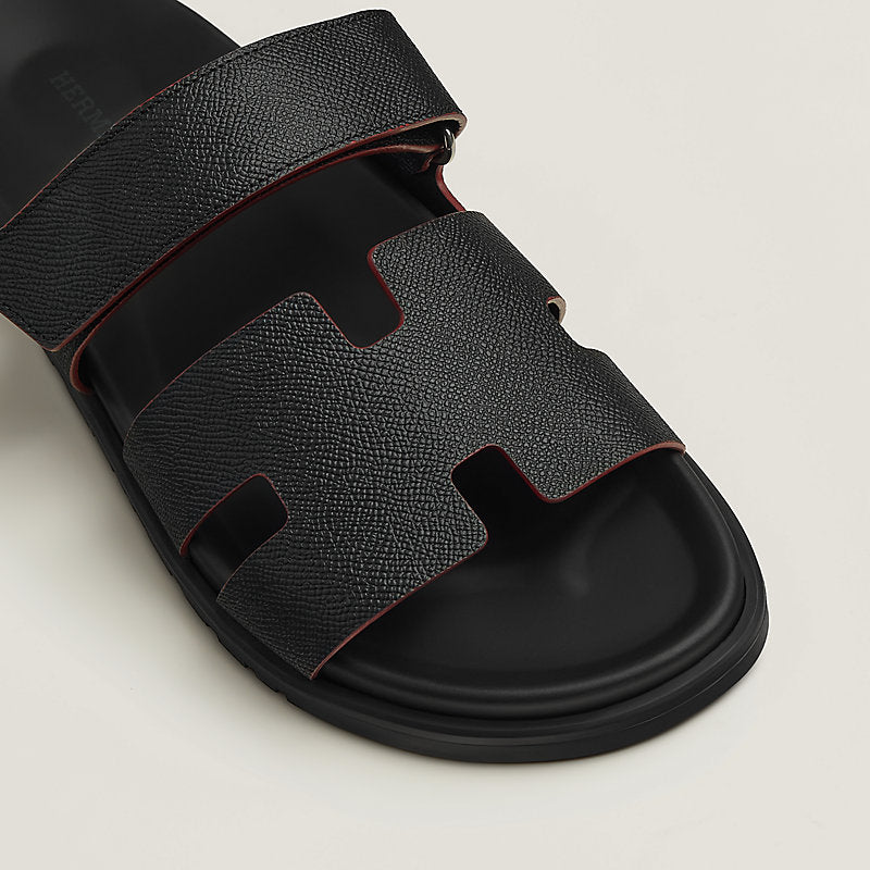 Chypre sandal in Noir / Rouge H