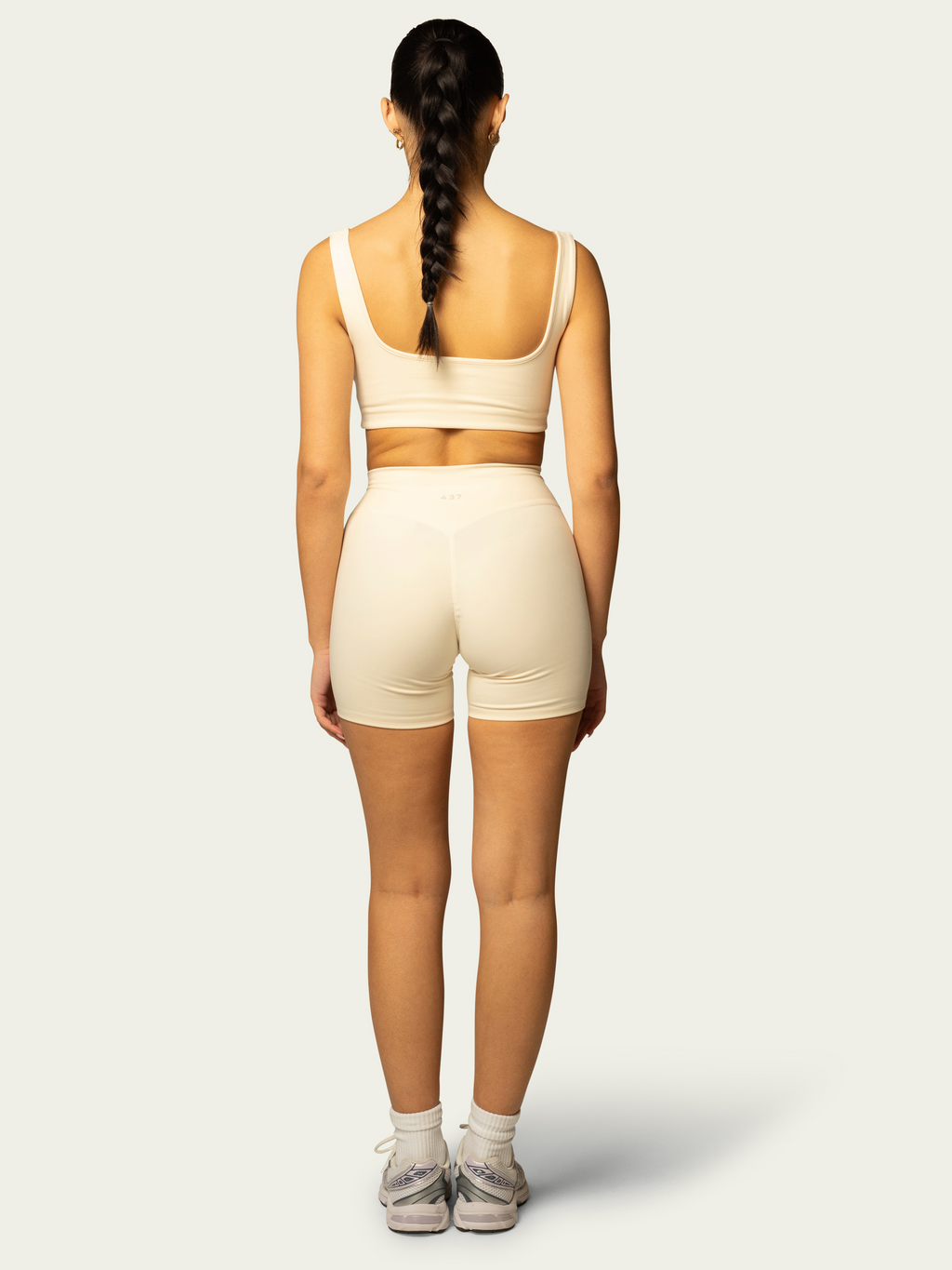 The Essentials Short / Cream