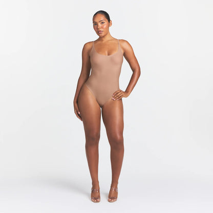 Skims Body Scoop Low Back Thong Bodysuit