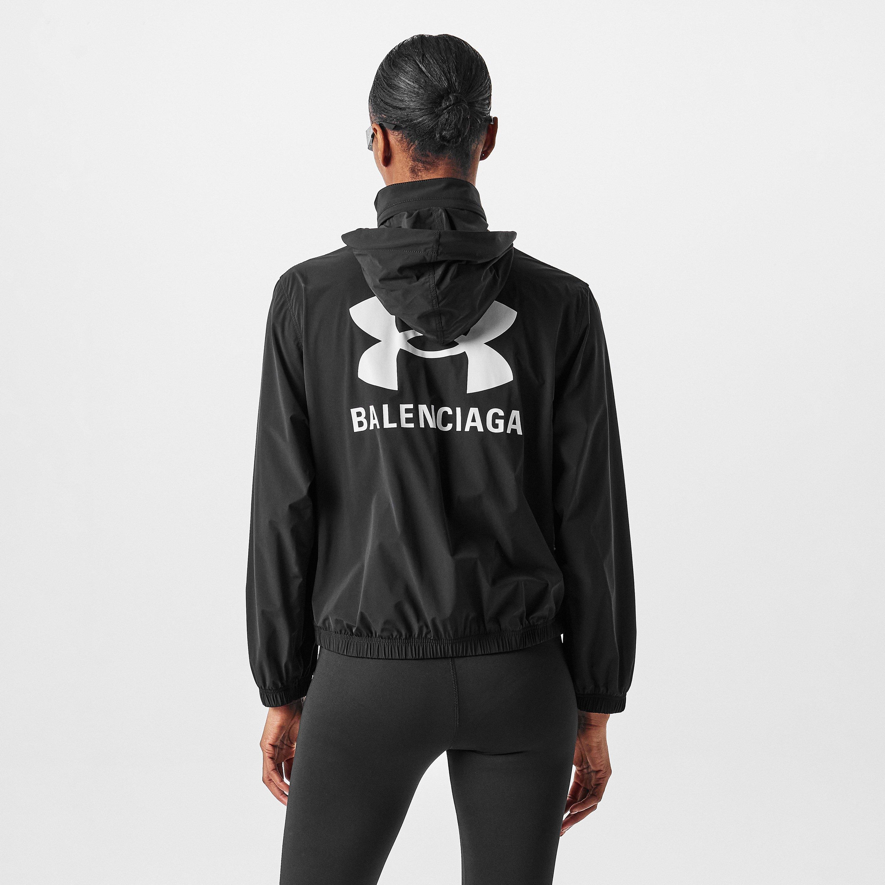x Under Armour Hooded Funnel Neck Windbreaker