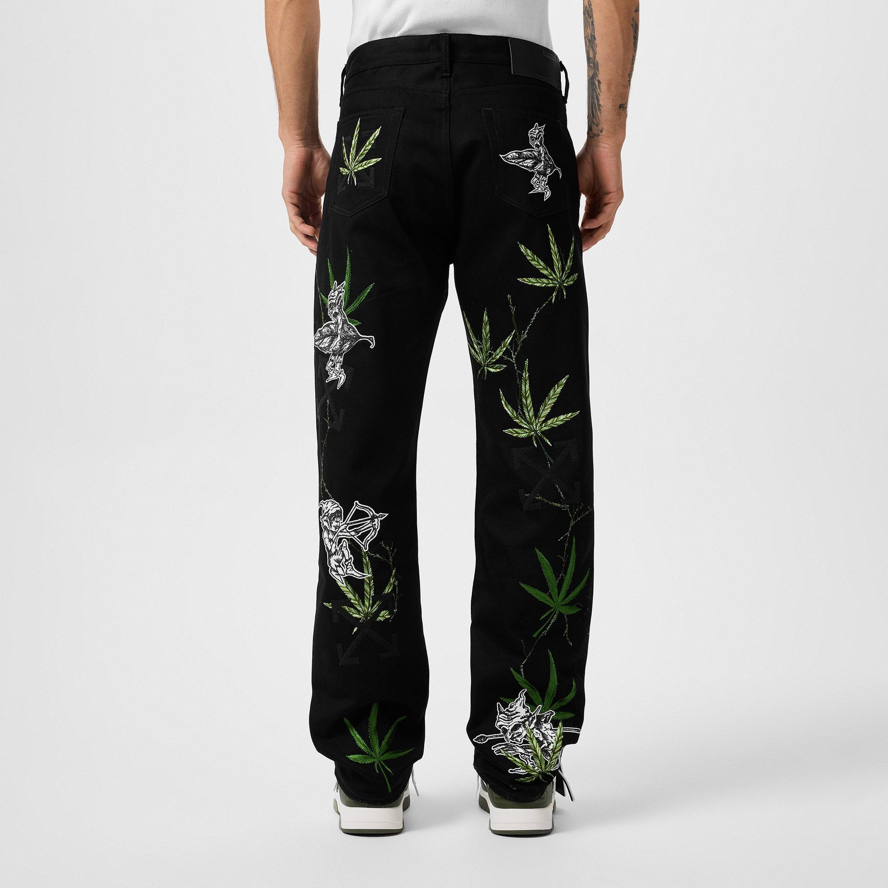 Off Skate Fit Jeans Sn99