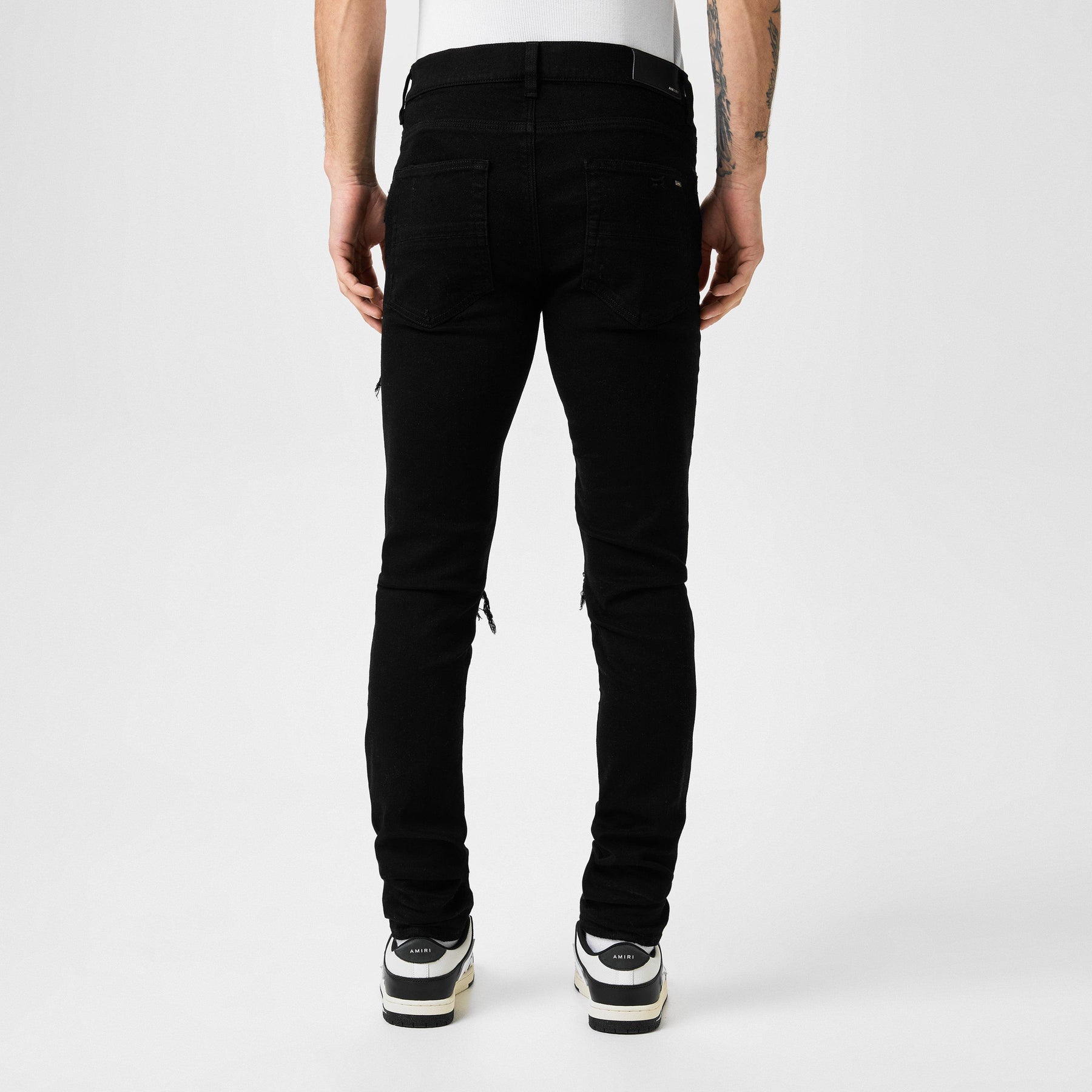 Mx-1 Distressed Jeans