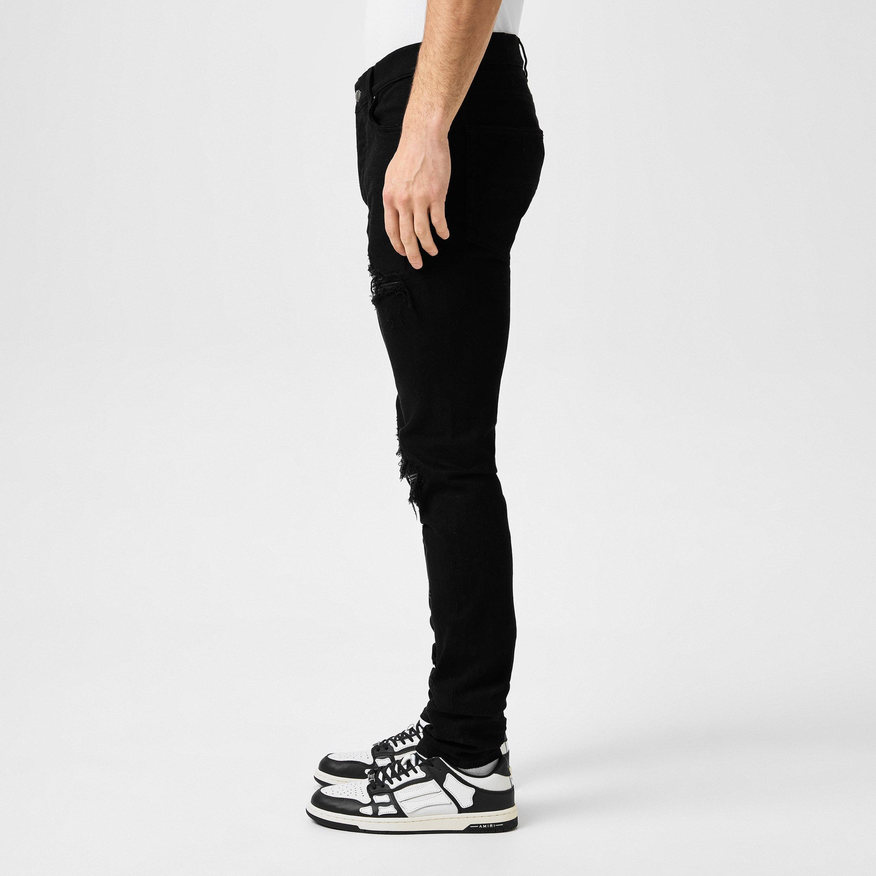 Mx-1 Distressed Jeans