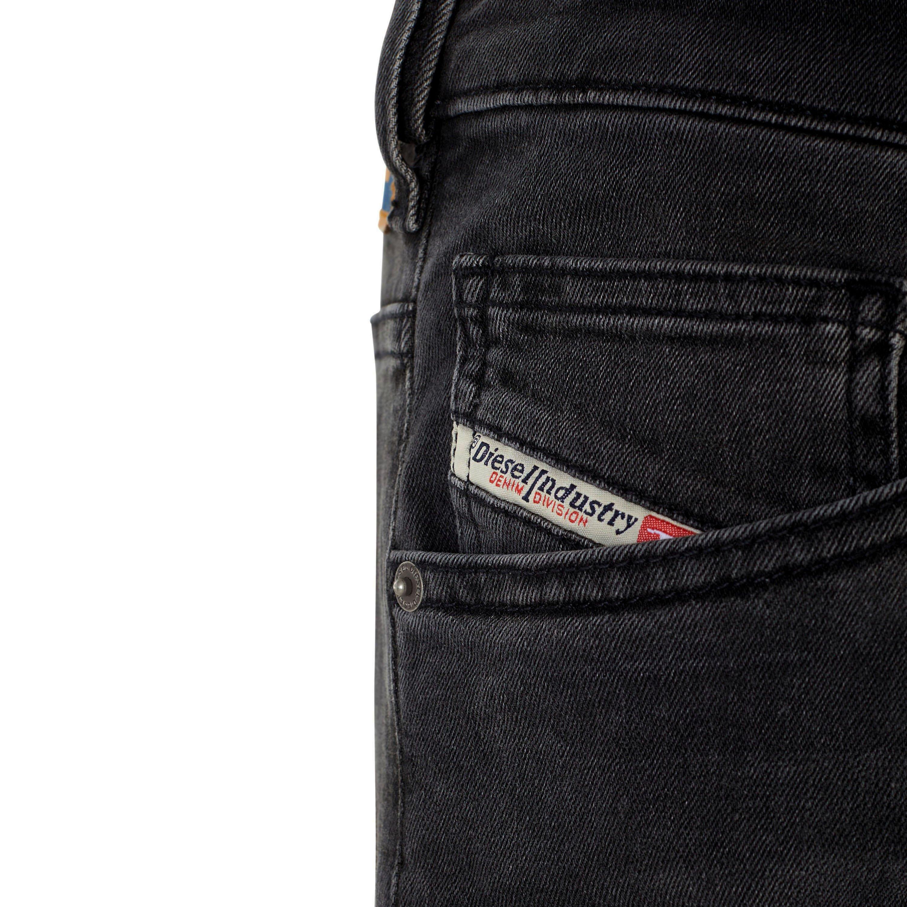 D Yennox Tapered Jeans