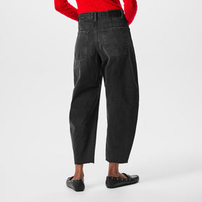 Curved Tapered Jeans