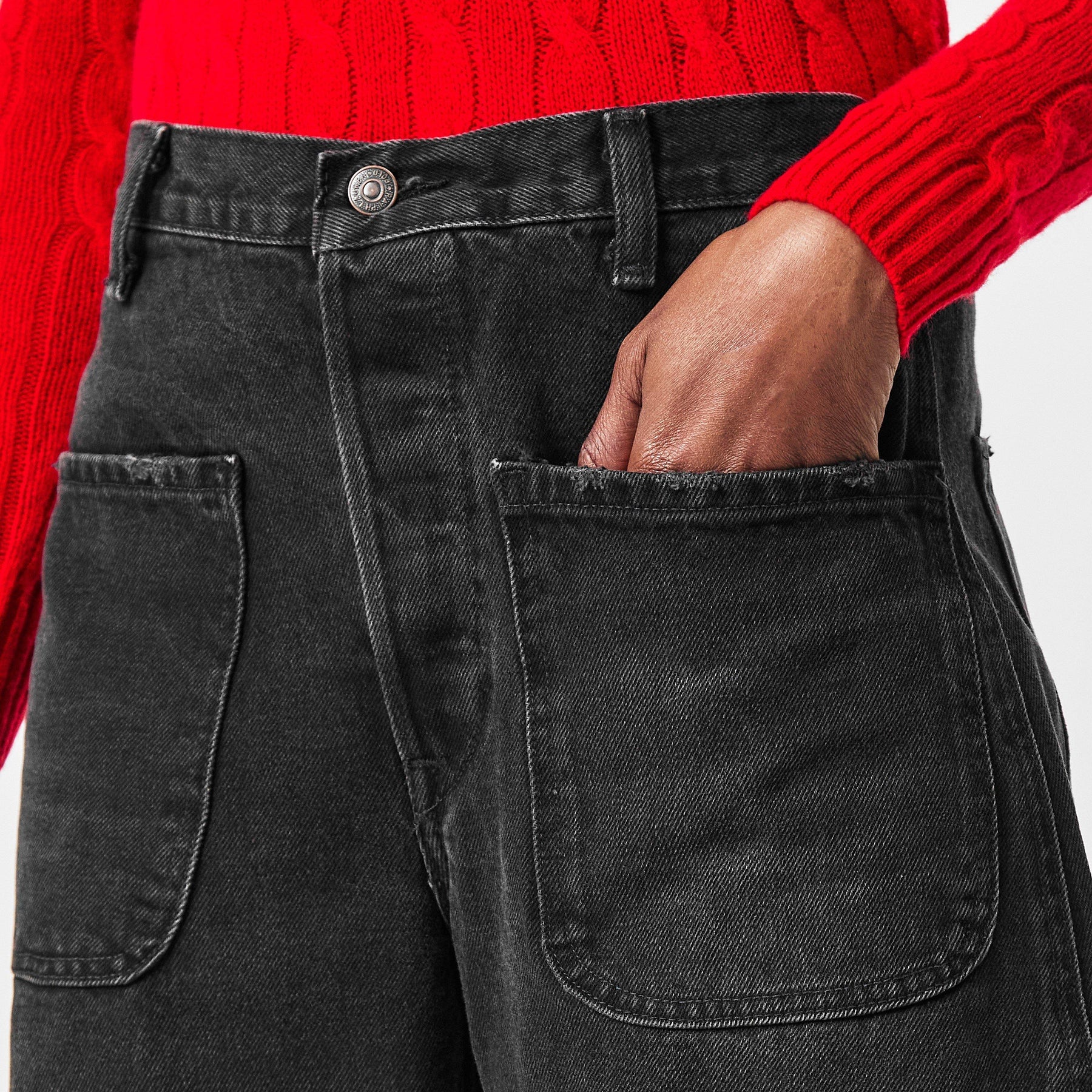 Curved Tapered Jeans
