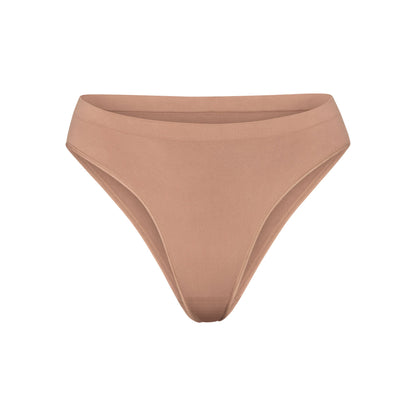 Soft Smoothing Seamless Brief